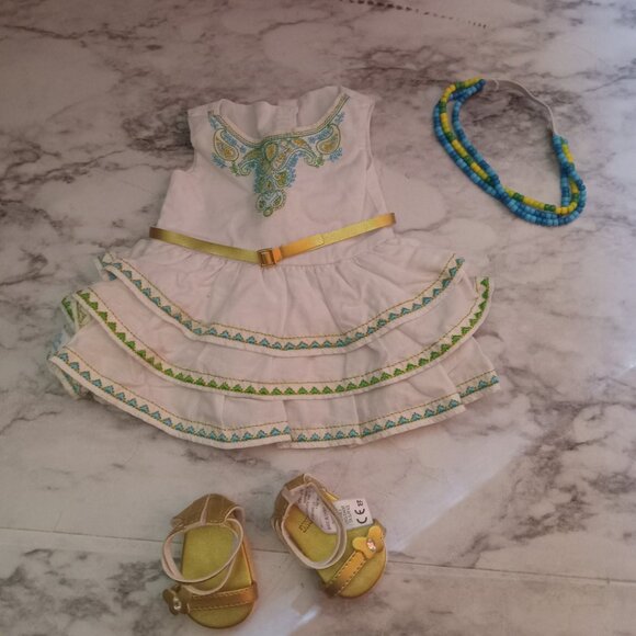 American girl Lea's Celebration Outfit - Picture 8 of 8